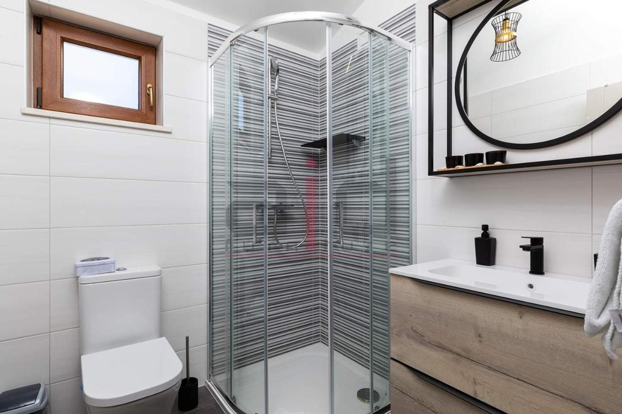 Pula Porta Aurea & Wellness Oasis Lägenhet Exteriör bild
