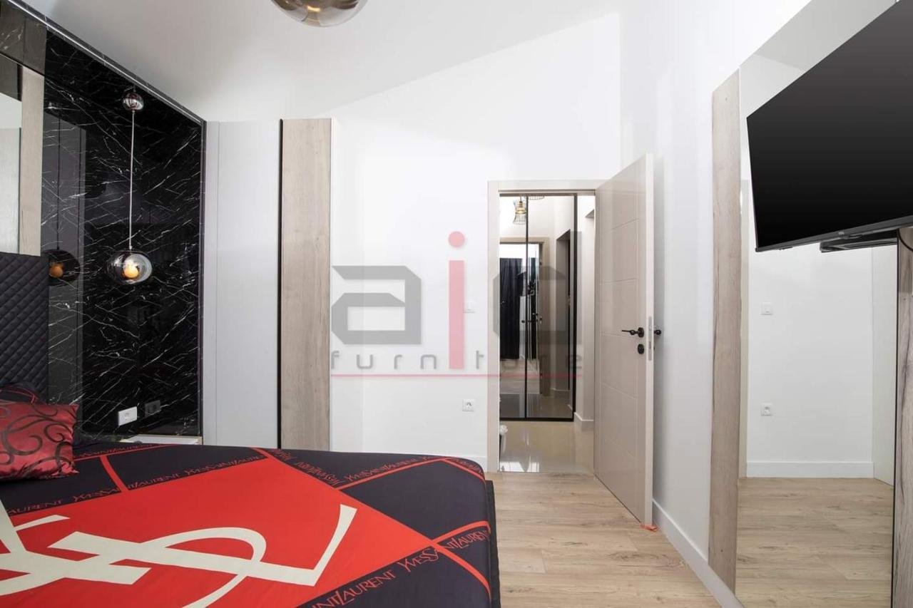 Pula Porta Aurea & Wellness Oasis Lägenhet Exteriör bild